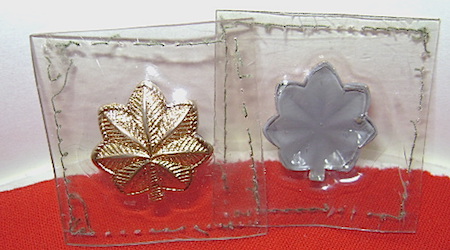 U.S. Army Major leaves  pair, in plastic rfu $4.00