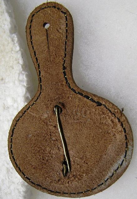 French Military Instructor badge 40 RA   reverse