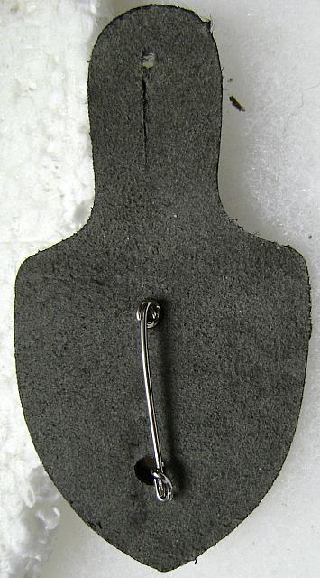 German Military Fallschirmjager Instructor badge reverse