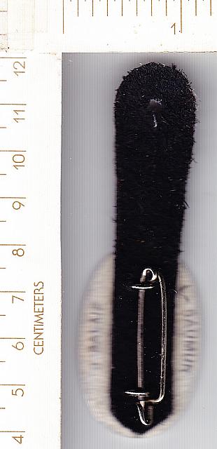 French 11th Voila Les Bons Instructor badge reverse