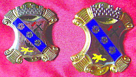 Army DUI 8th Infantry Rgt crests pr $8.00